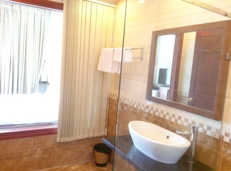 Blossom July Hotel Da Nang Bagian luar foto