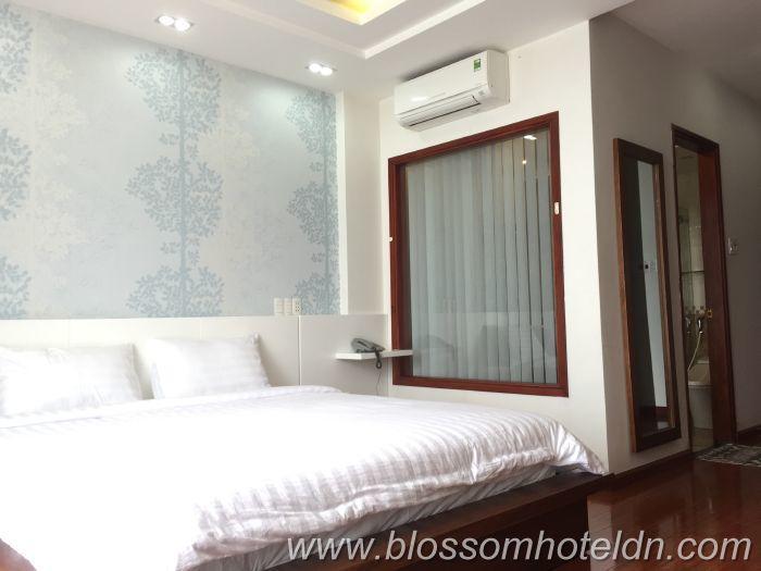 Blossom July Hotel Da Nang Bagian luar foto