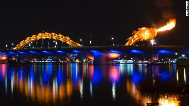 Blossom July Hotel Da Nang Bagian luar foto